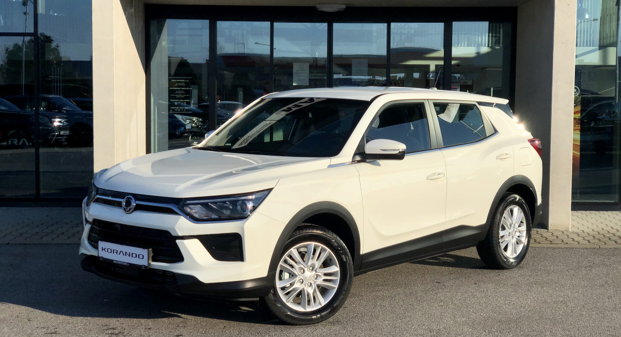 KGM Korando C313 MY24 CLUB SUV 1.5 e-XGi 006