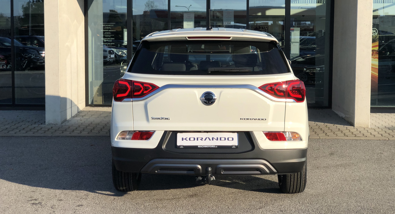 KGM Korando C313 MY24 CLUB SUV 1.5 e-XGi 006