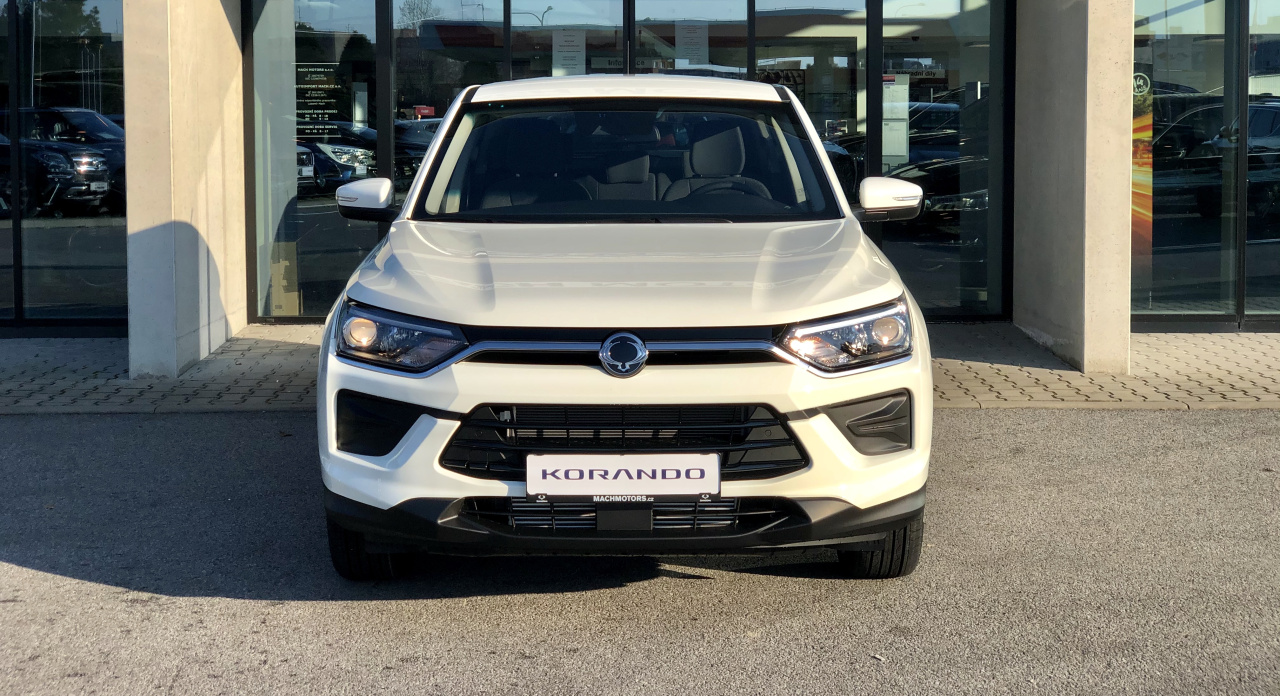 KGM Korando C313 MY24 CLUB SUV 1.5 e-XGi 006