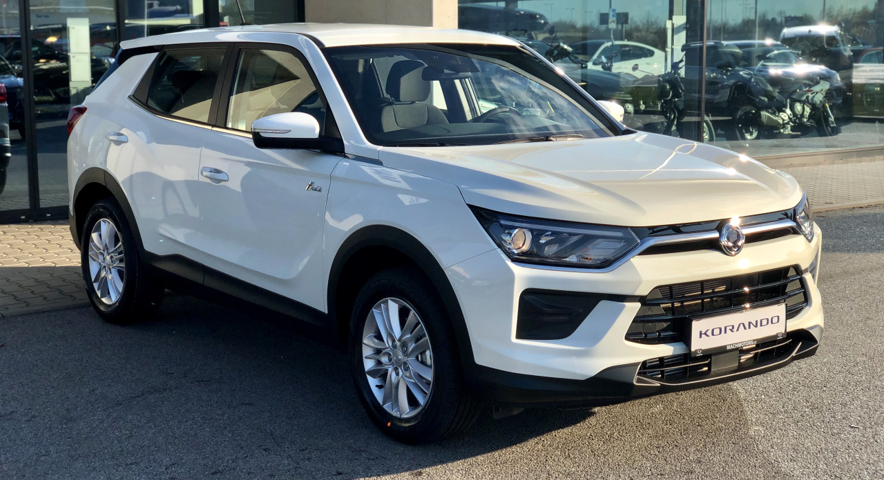 KGM Korando C313 MY24 CLUB SUV 1.5 e-XGi 006