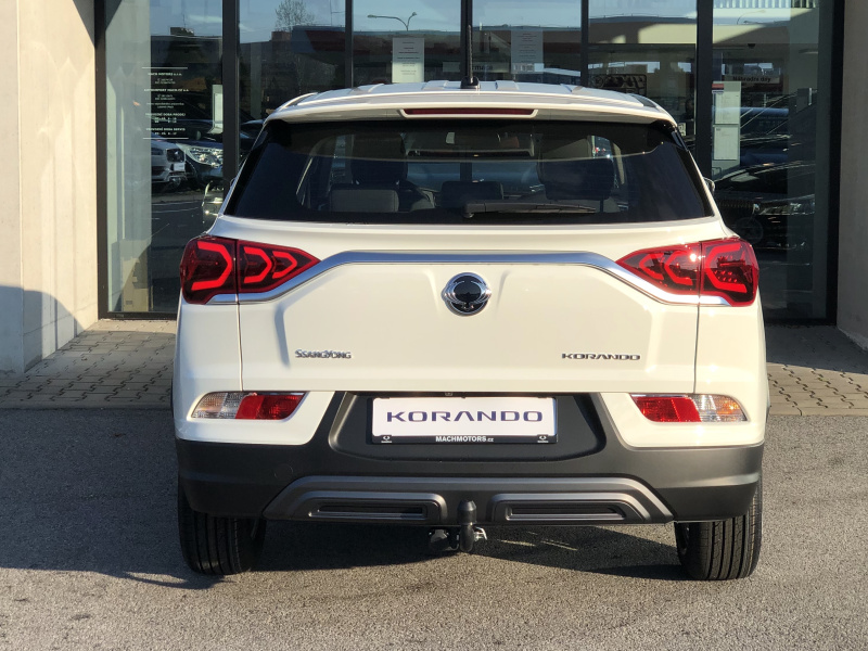 KGM Korando C313 MY24 CLUB SUV 1.5 e-XGi 006