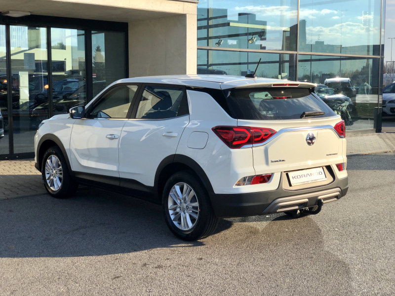 KGM Korando C313 MY24 CLUB SUV 1.5 e-XGi 006