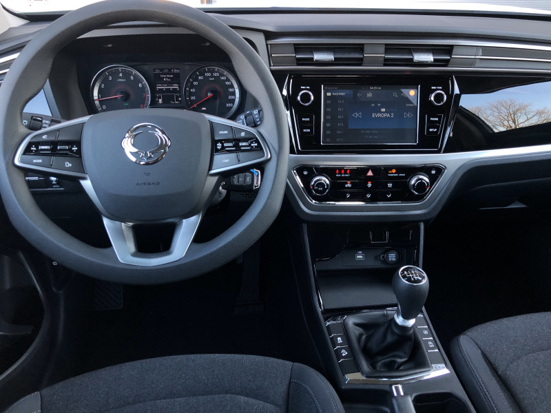 KGM Korando C313 MY24 CLUB SUV 1.5 e-XGi 006