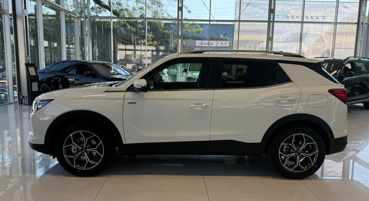 KGM Korando C313 MY24 STYLE+ SUV 1.5 e-XGi - 63774