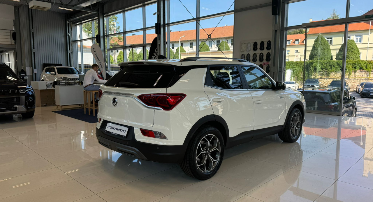 KGM Korando C313 MY24 STYLE+ SUV 1.5 e-XGi - 63774