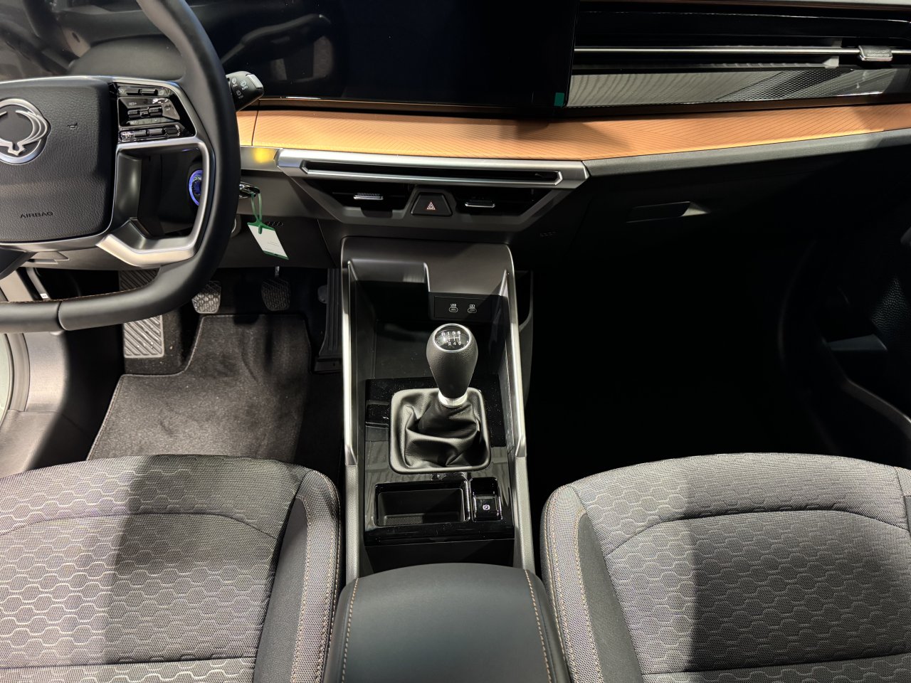 KGM Torres MY25 CLUB SUV 1.5 e-XGi 64534