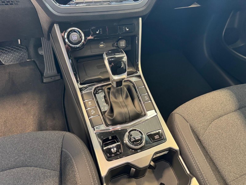 KGM Korando C313 MY25 PREMIUM SUV 1.5 e-XGi - 66095