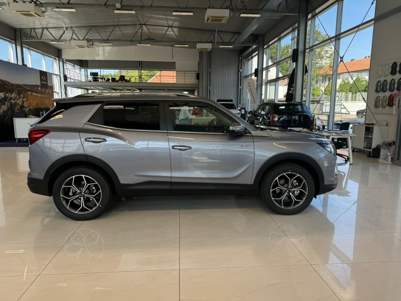 KGM Korando C313 MY25 STYLE+ SUV 1.5 e-XGi - 67100