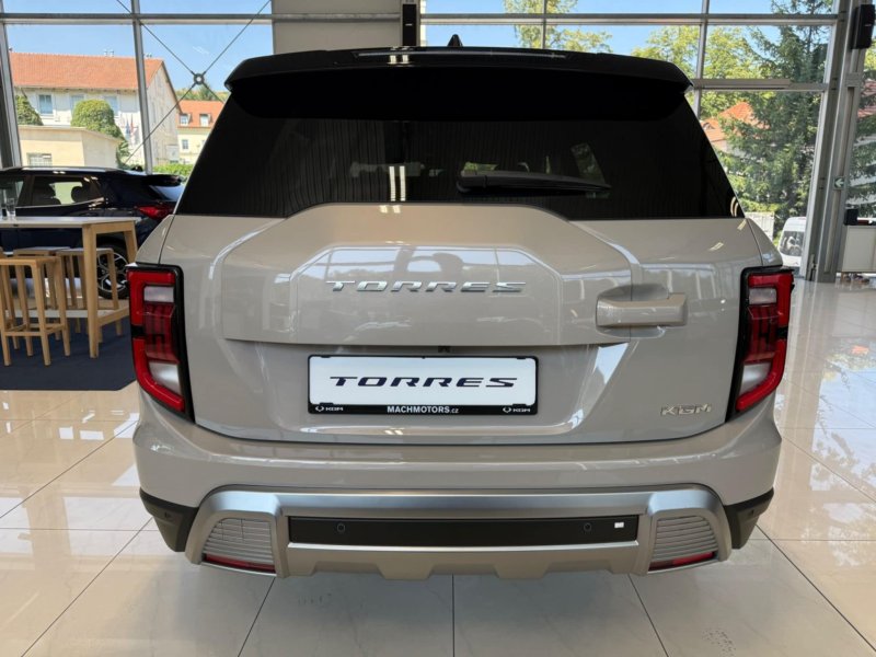 KGM Torres MY25 STYLE SUV 1.5 e-XGi 65850